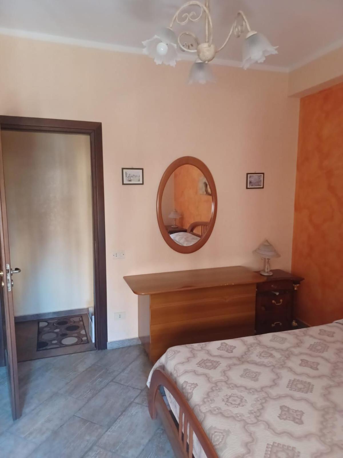 Holiday Homes Кампофеличе ди Рокела Екстериор снимка
